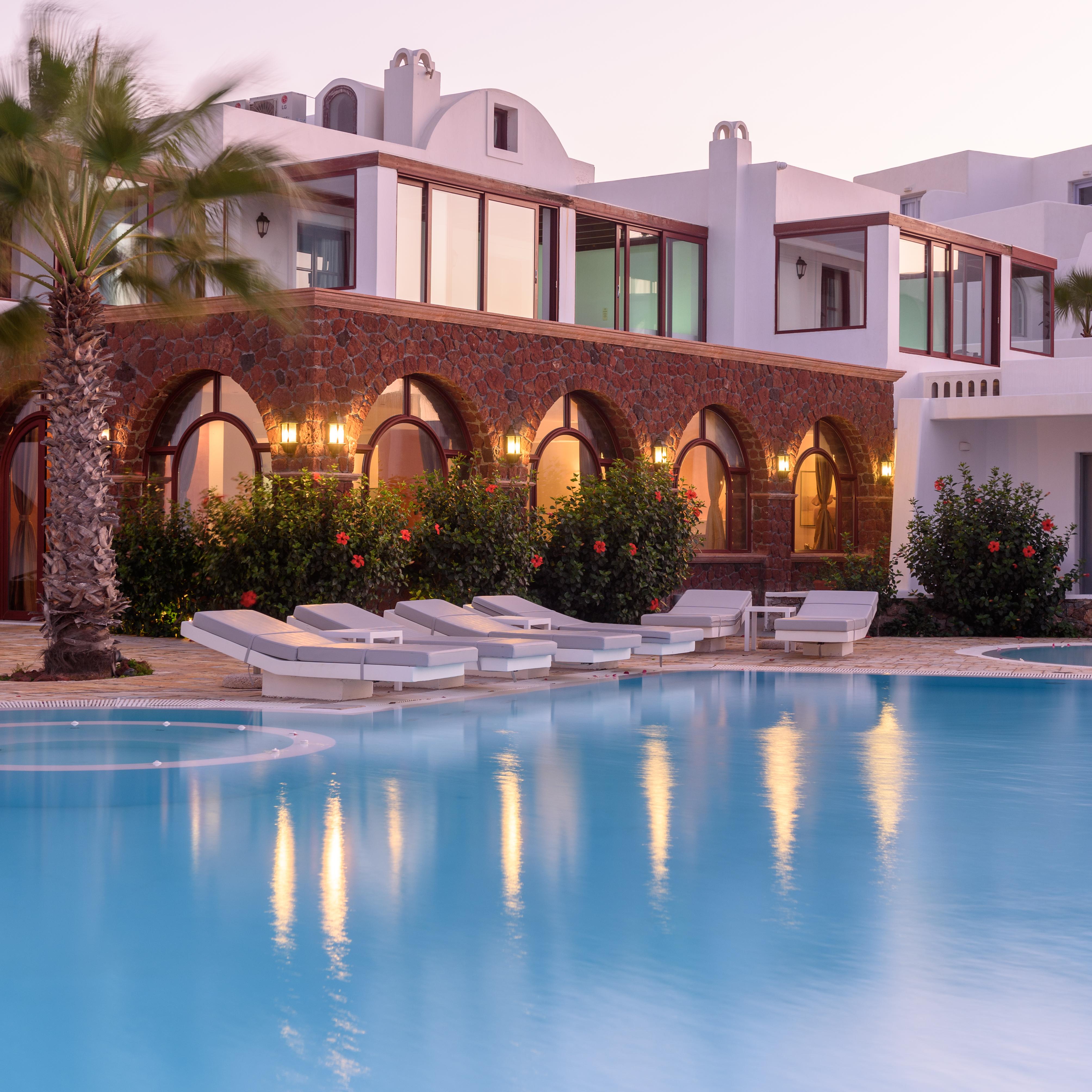 Maison Des Lys - Luxury Suites Akrotírion Zewnętrze zdjęcie